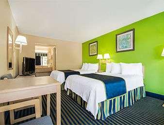 Days Inn By Wyndham Richmond Hill/Savannah Værelse billede