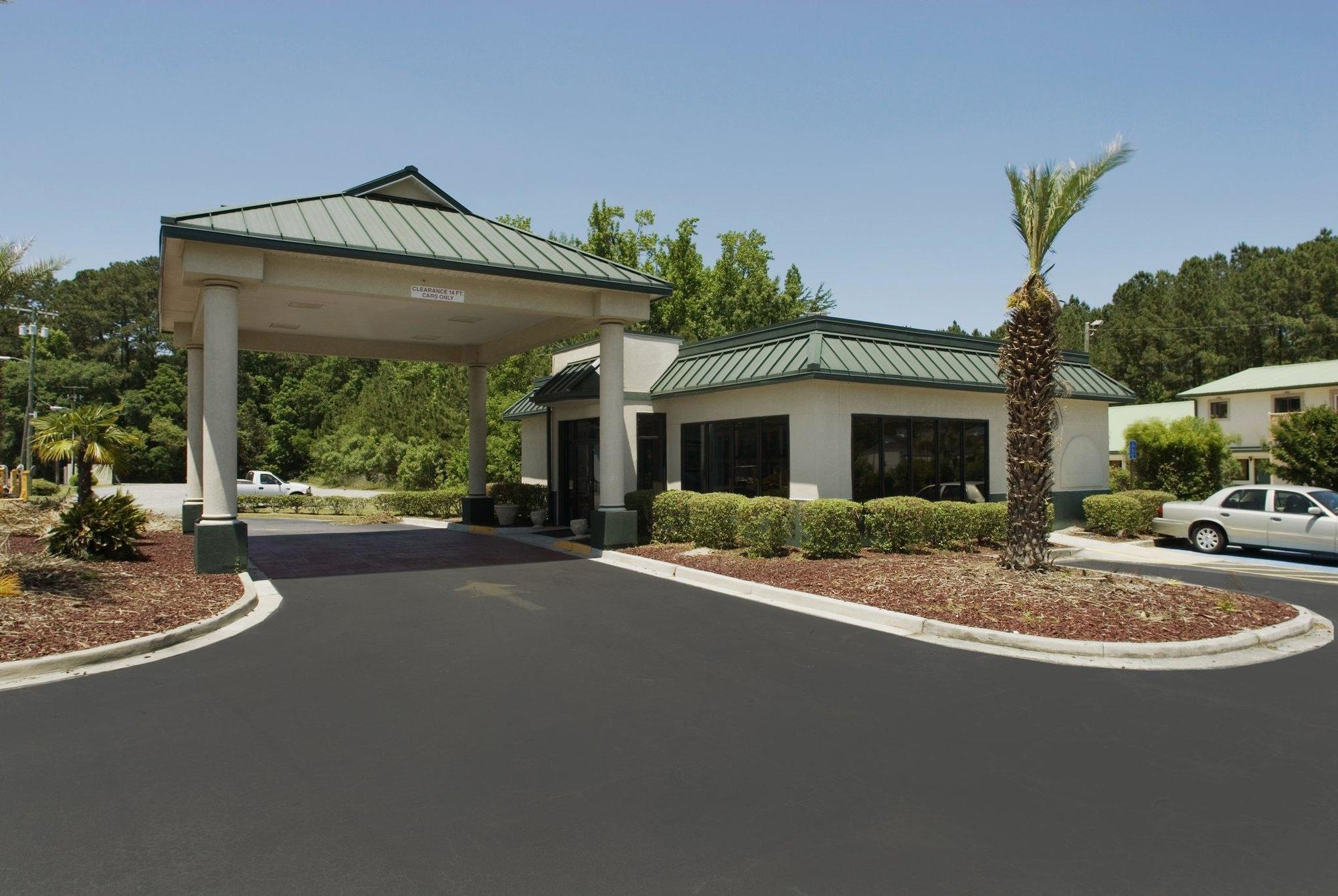 Days Inn By Wyndham Richmond Hill/Savannah Eksteriør billede