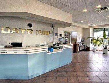 Days Inn By Wyndham Richmond Hill/Savannah Eksteriør billede