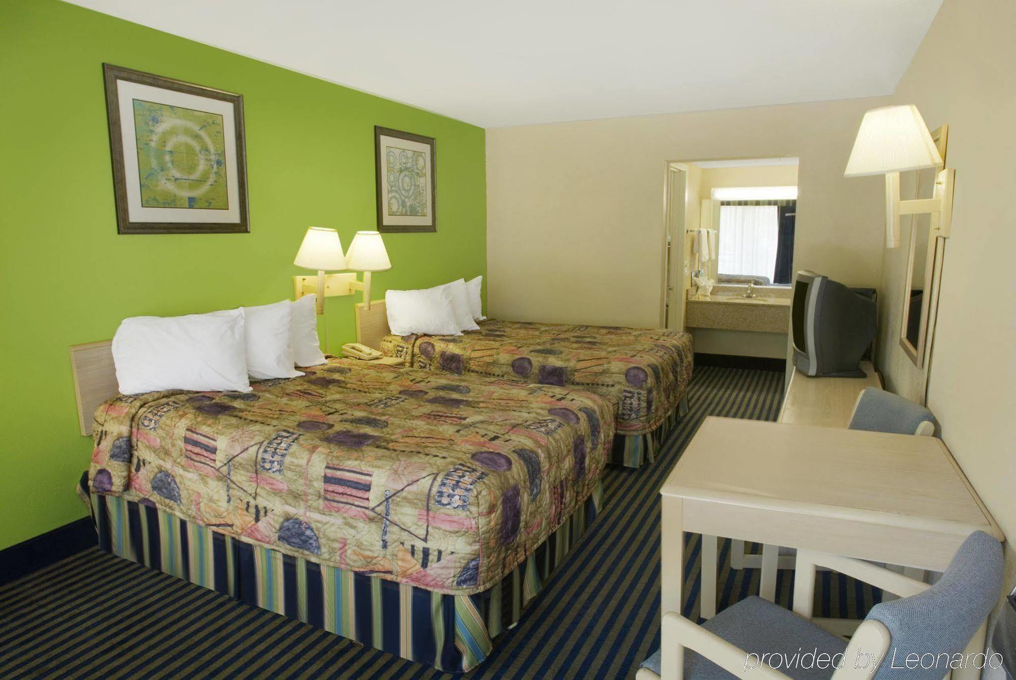 Days Inn By Wyndham Richmond Hill/Savannah Eksteriør billede