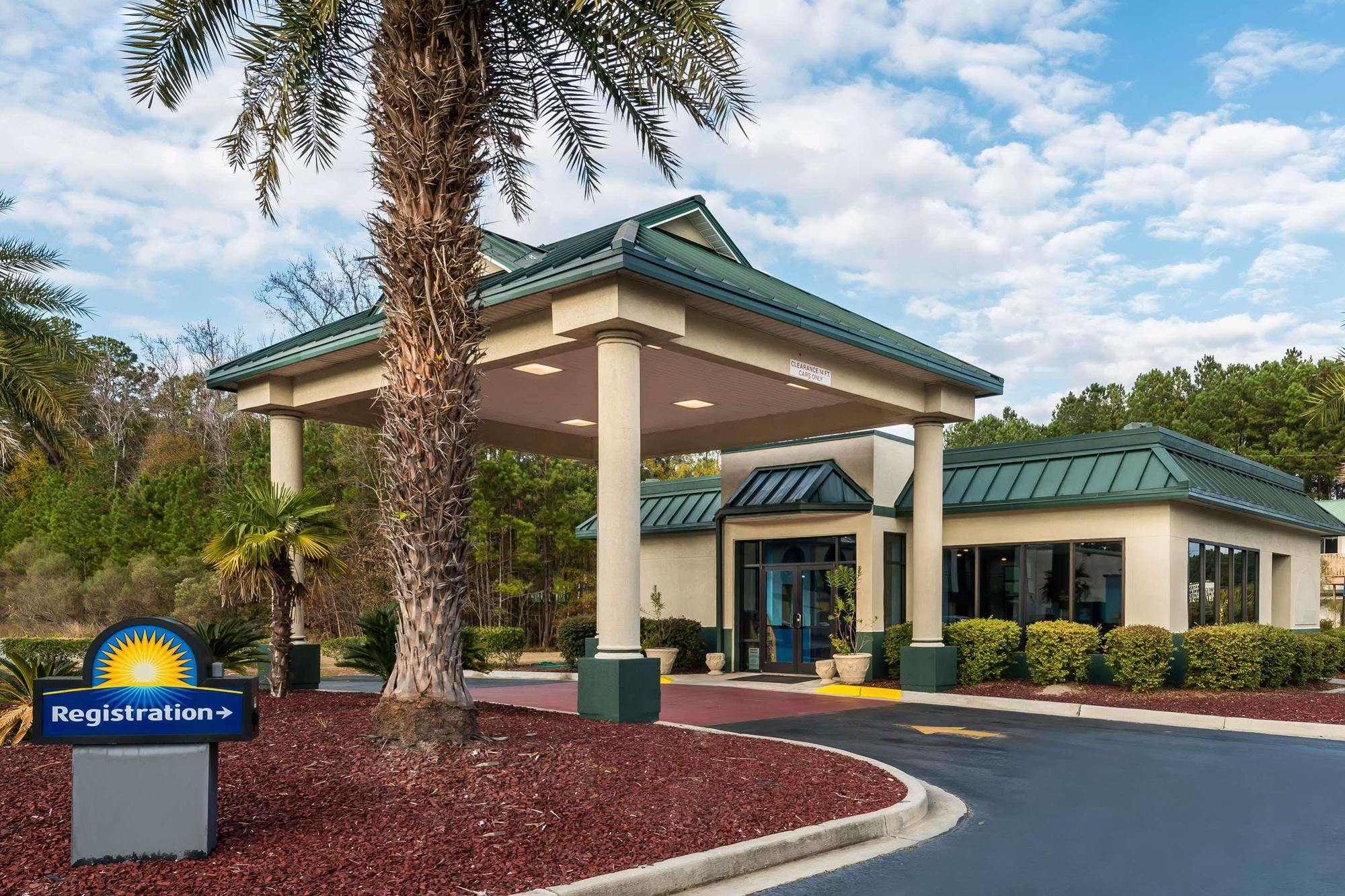 Days Inn By Wyndham Richmond Hill/Savannah Eksteriør billede